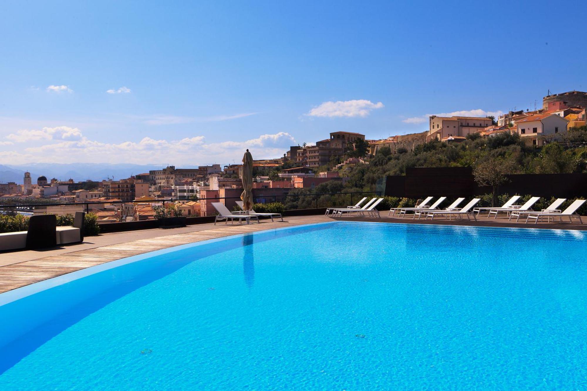 Eolian Milazzo Hotel Екстериор снимка