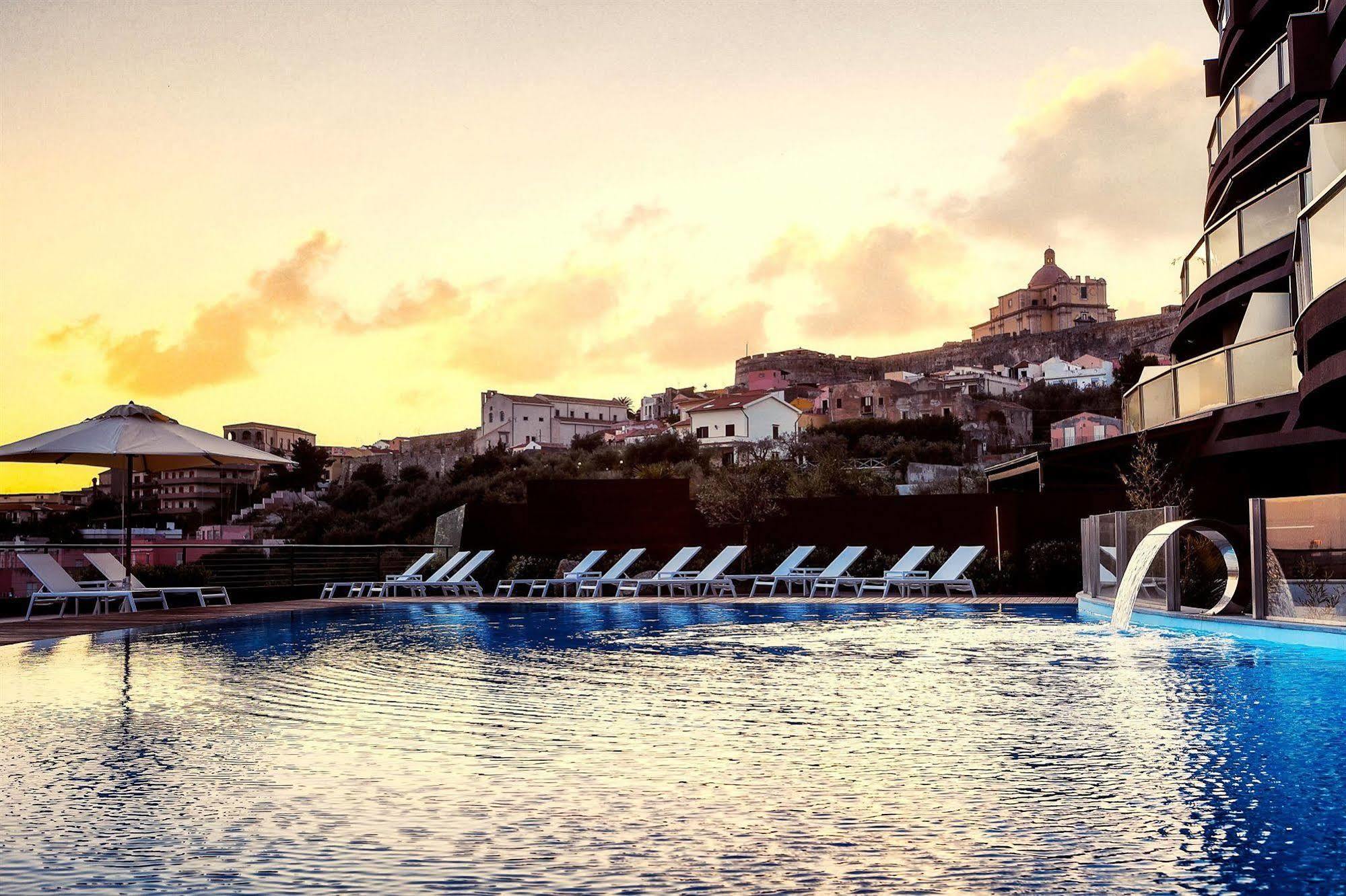 Eolian Milazzo Hotel Екстериор снимка
